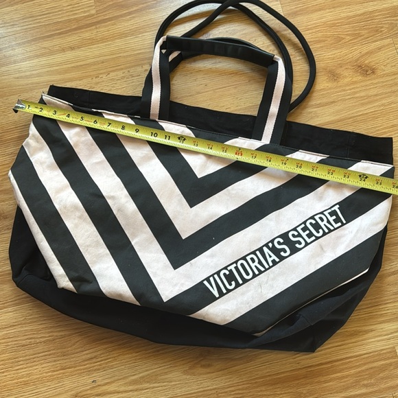 Victoria's Secret Totes Bundle (EUC) - Picture 11 of 13